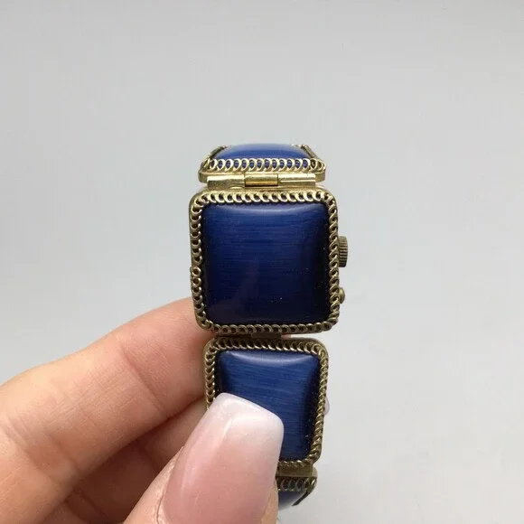 Vintage Chaika Yanka Hidden Dial Womens Watch 20mm Gold Tone Blue Manual Wind